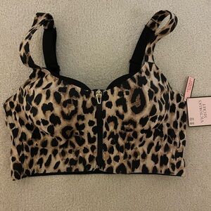 Victoria’s Secret knockout front zip sports bra 34B NWT